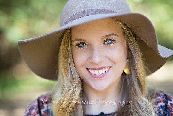 Hailee Social Media WM-011